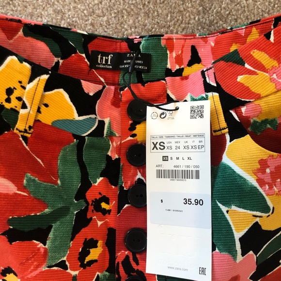 NWT. ZARA high waisted shorts. Size xs - Picture 3 of 3